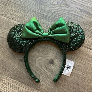 Disney Parks Emerald Green Sequins
Ears Minnie Mouse